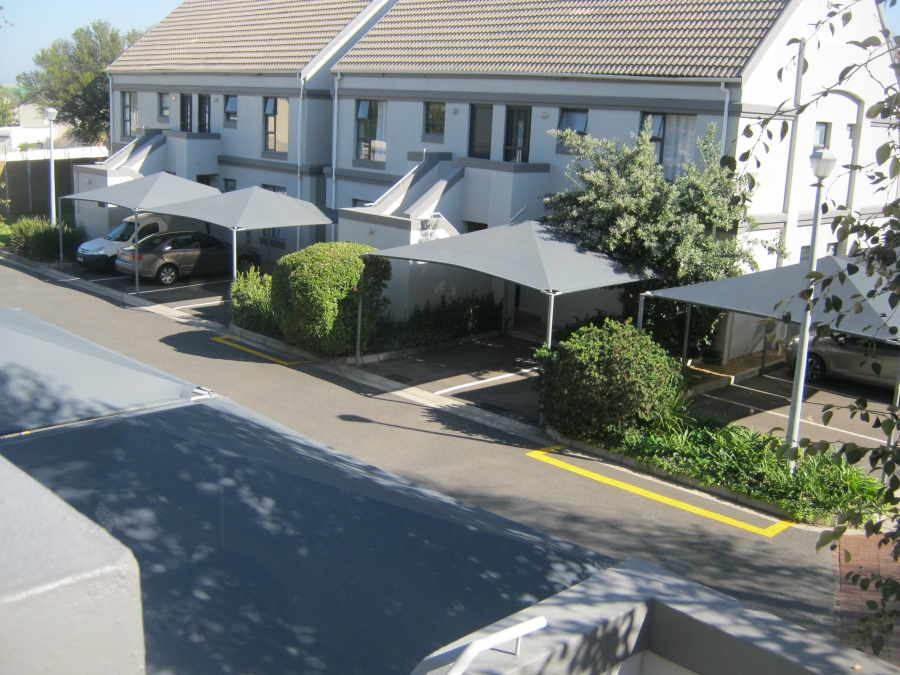 To Let 3 Bedroom Property for Rent in Longdown Western Cape
